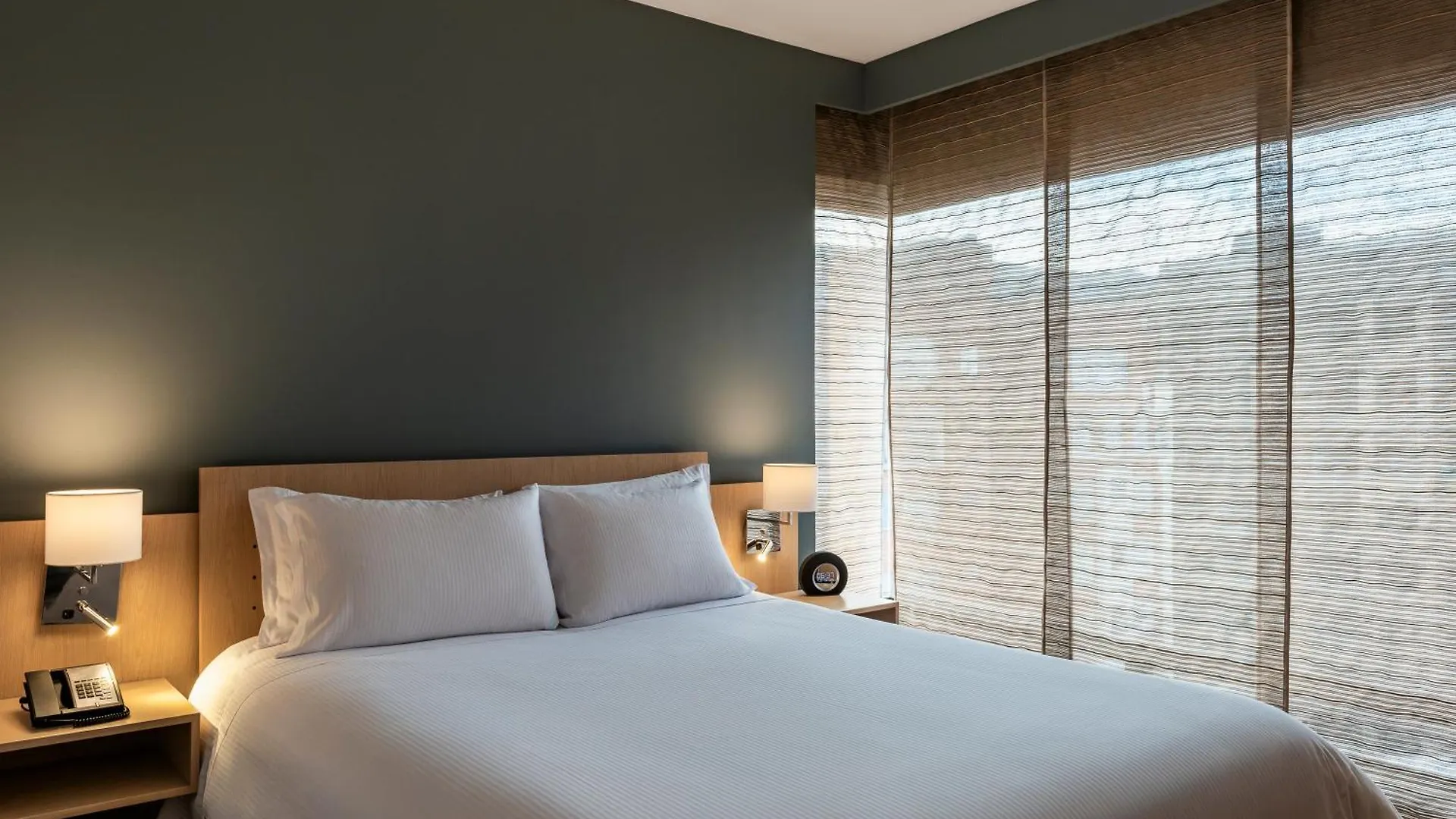 Doubletree By Hilton Bogota Calle 100,Co מלון